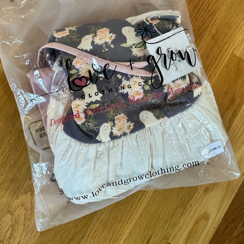 NIB love and grow clothing co floral ghost set size 7